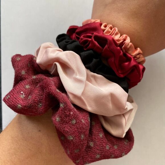Set of 5 Scrunchies - Picture 1 of 2